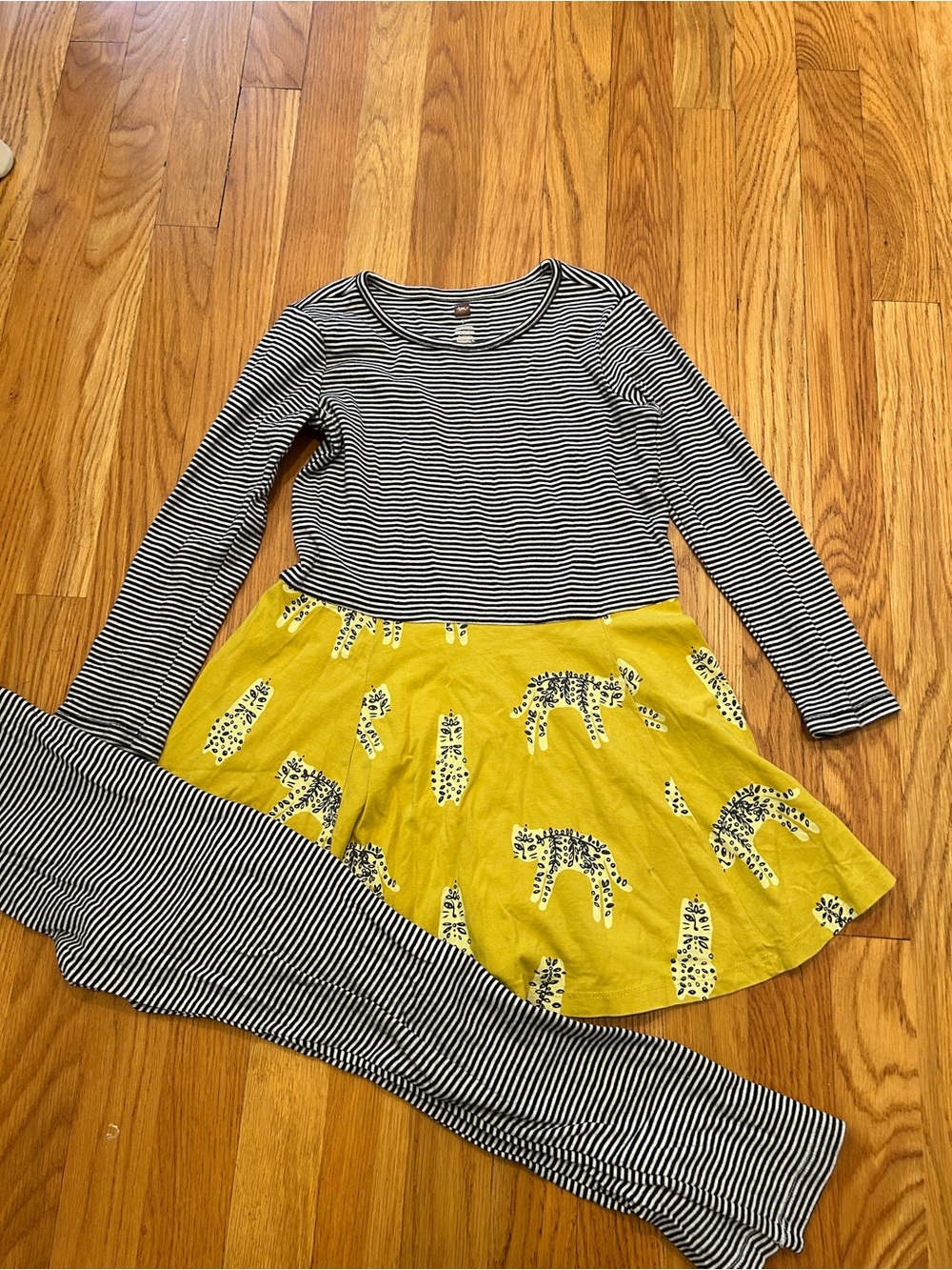 Tea Collection 7 Girls Striped Top with Yellow Animal Print Skirt and leggings